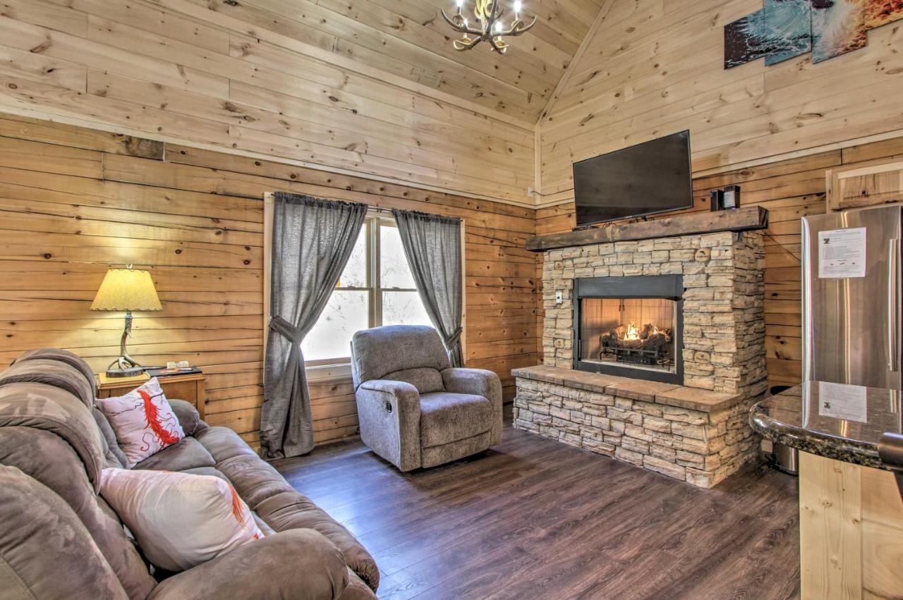 The Phoenix Cabin With Hot Tub In Gatlinburg! المظهر الخارجي الصورة