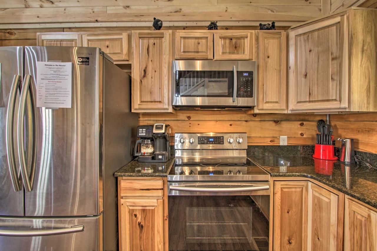The Phoenix Cabin With Hot Tub In Gatlinburg! المظهر الخارجي الصورة