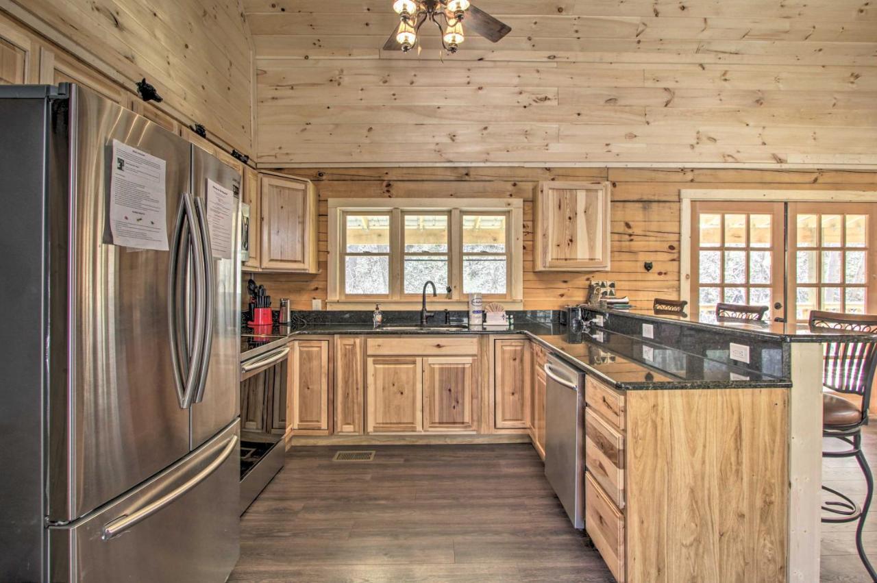 The Phoenix Cabin With Hot Tub In Gatlinburg! المظهر الخارجي الصورة