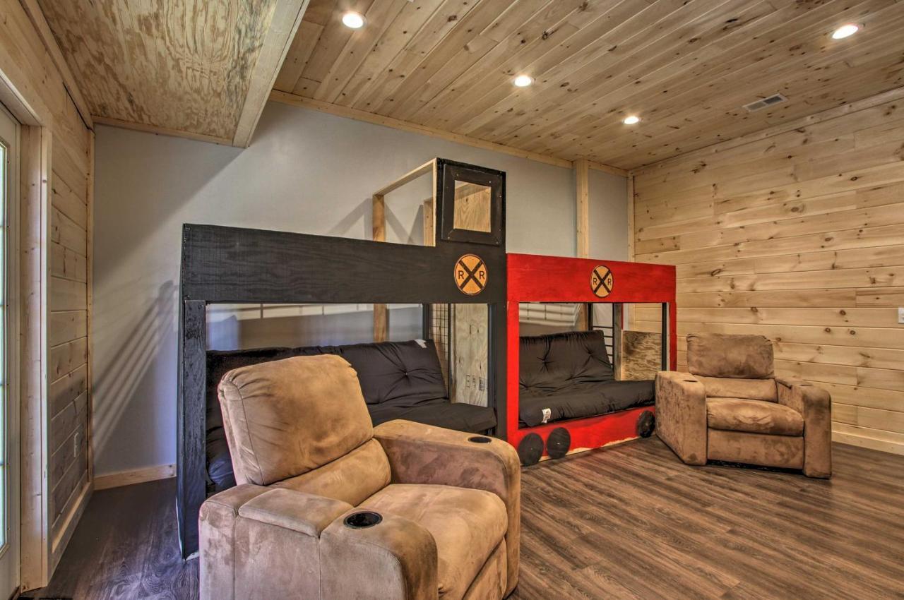 The Phoenix Cabin With Hot Tub In Gatlinburg! المظهر الخارجي الصورة